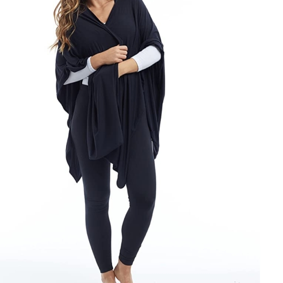 Balance Collection Cozy Wrap - Picture 2 of 5
